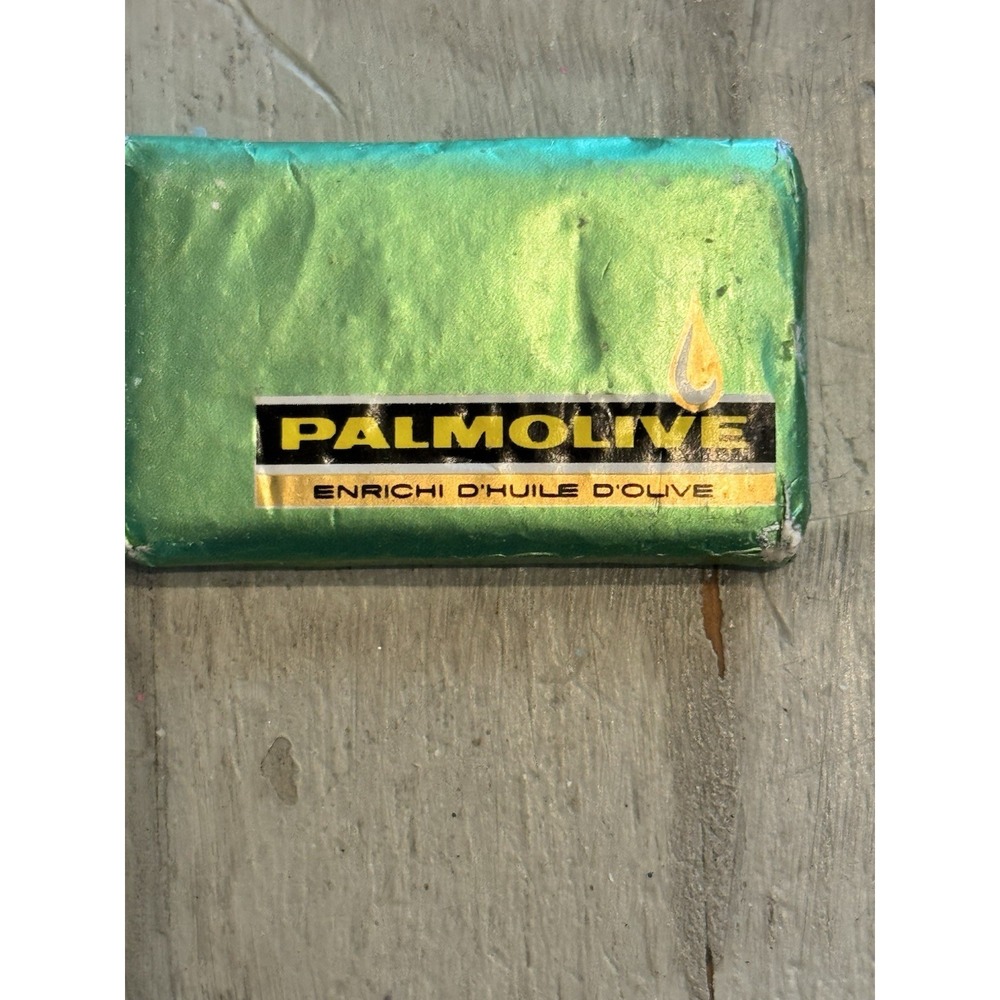 VINTAGE PALMOLIVE HOTEL / MOTEL  TRAVEL SIZE COLLECTABLE BAR SOAP Made In France
